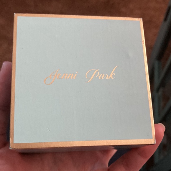 Jenni Park earrings set of two - Picture 4 of 5